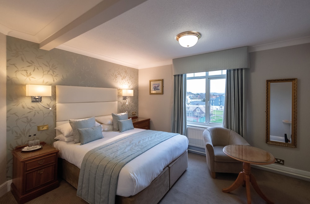 The Belmont Hotel 12/50