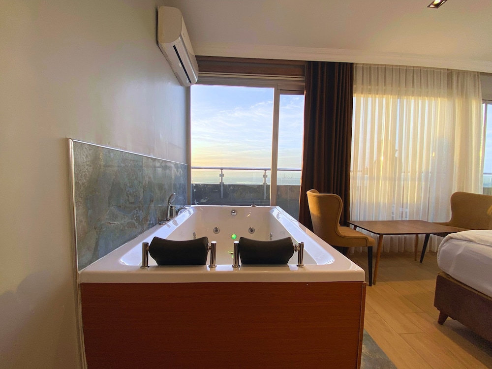 Elite Marmara Bosphorus Camlica 22/49