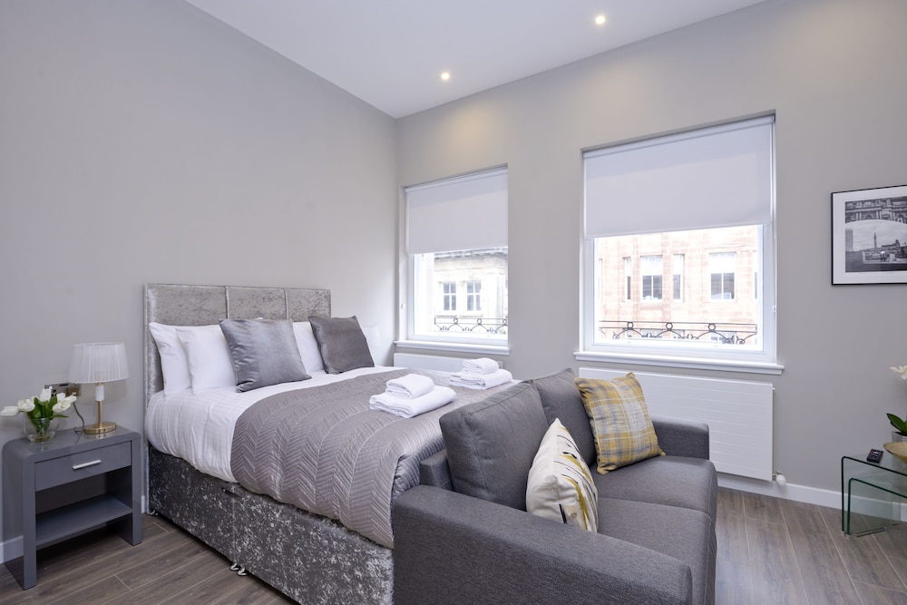 Destiny Scotland Apartments At Nelson Mandela Place 3/17