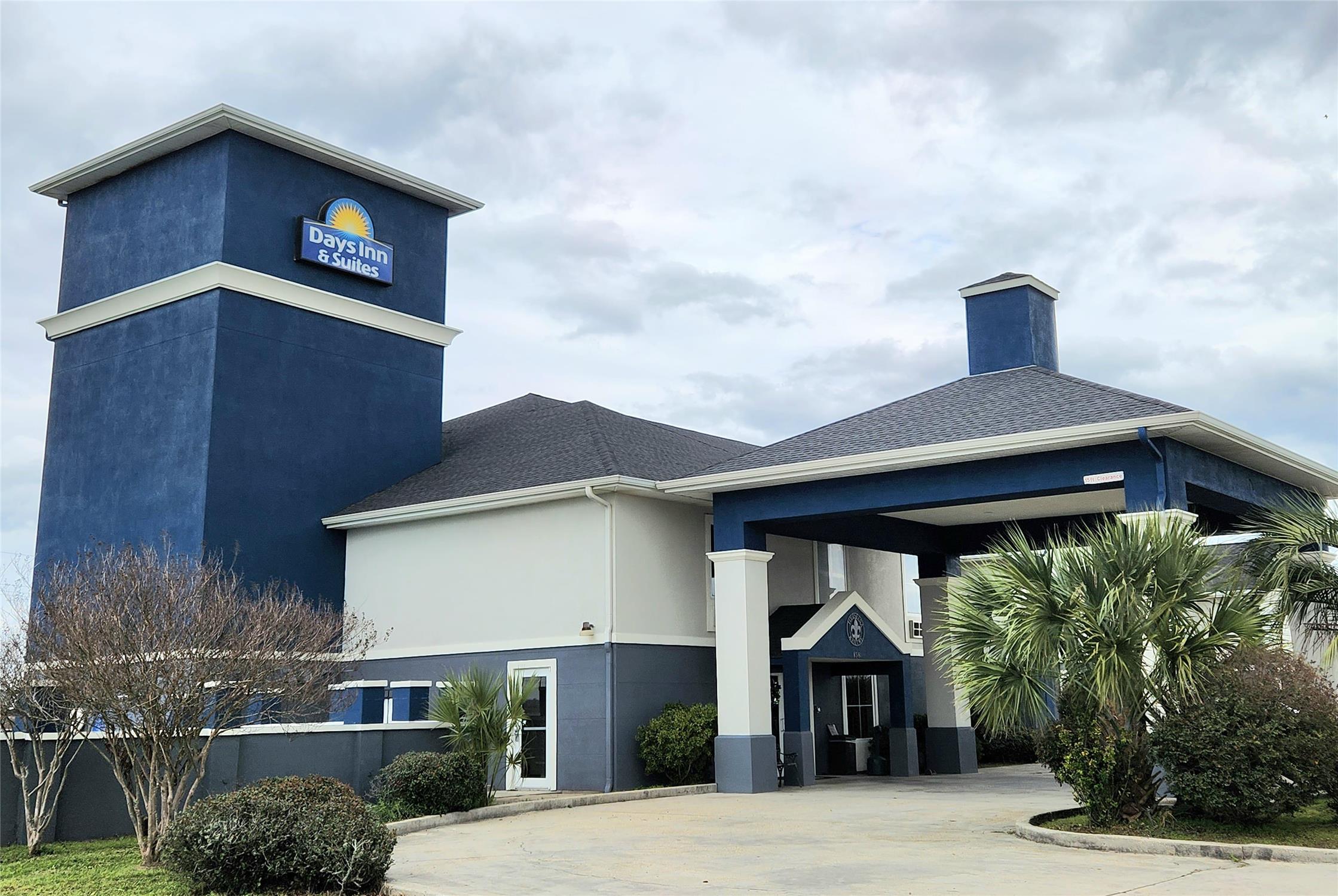 Days Inn & Suites By Wyndham Thibodaux 8/68