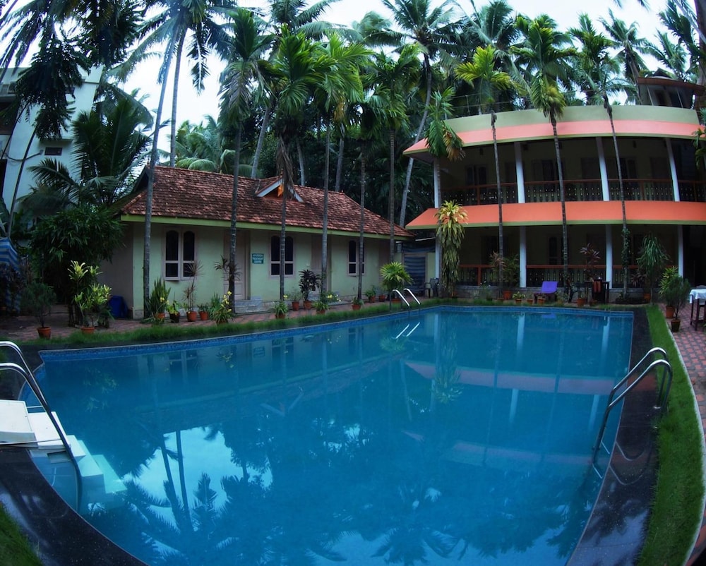 IDEAL AYURVEDIC RESORT AND NEW IDEAL PANCHAKARMA CENTRE 7/50