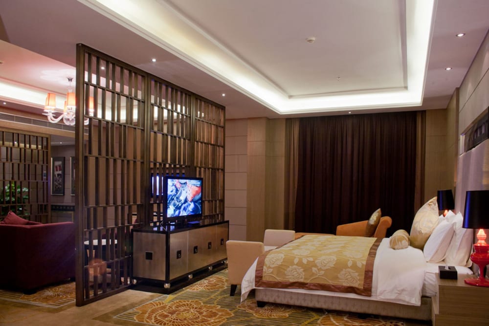 Easeland Hotel 28/42