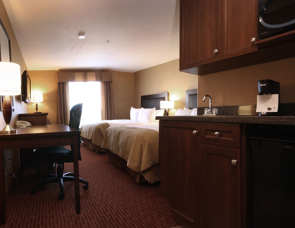 Pomeroy Hotel And Conference Centre Fort St John 15/54