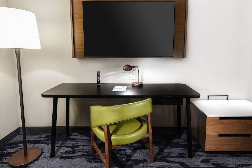 Fairfield Inn And Suites Ontario Rancho Cucamonga 44/49
