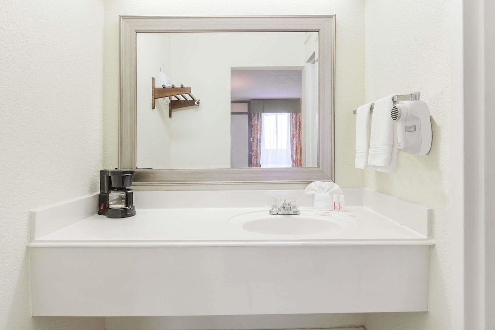 SureStay by Best Western Irving Grapevine DFW North 9/21