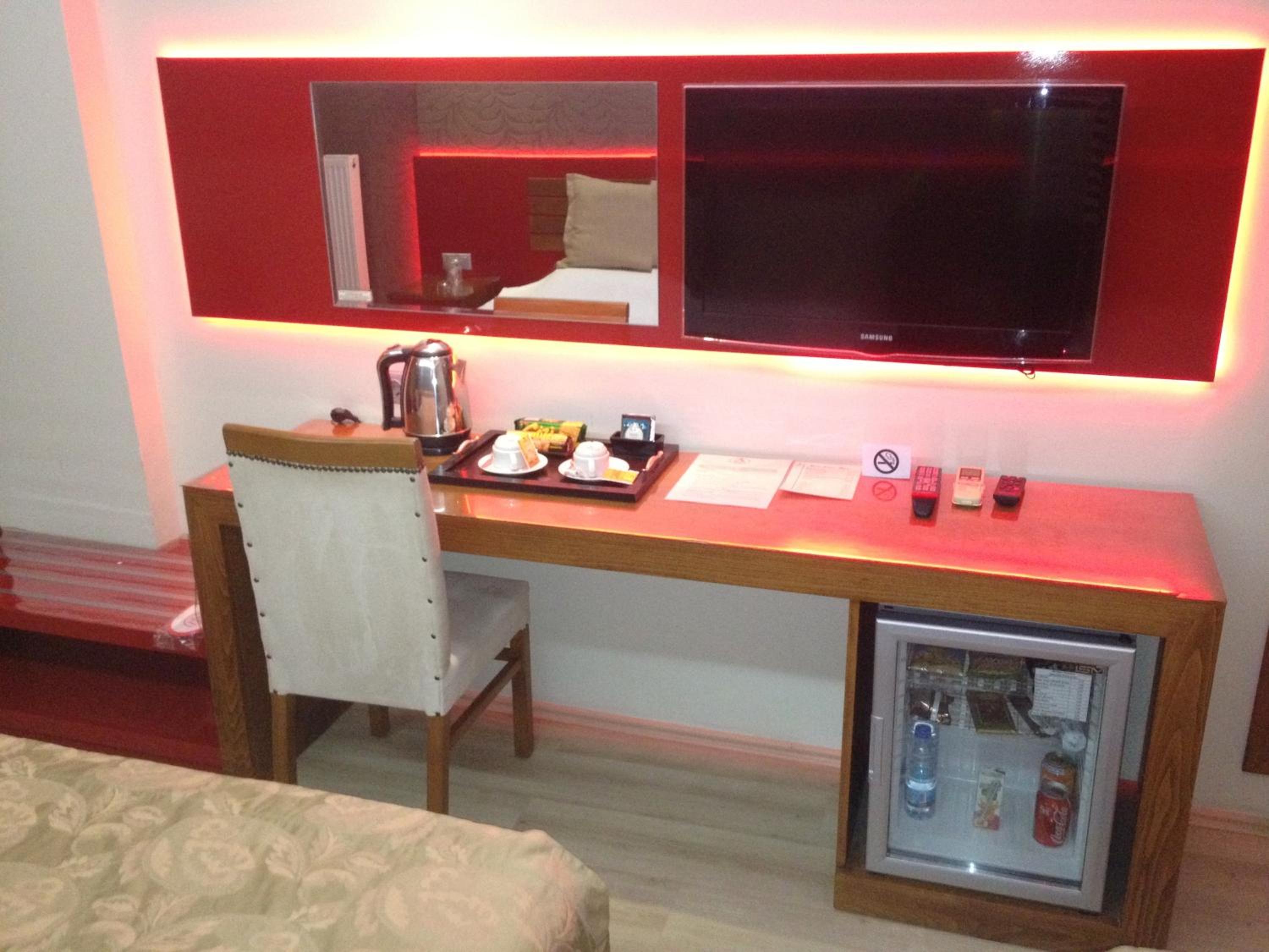 Anil Hotel 48/56
