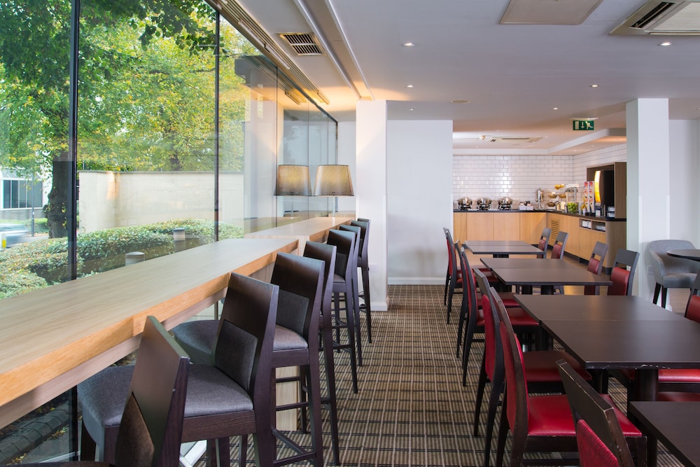 Holiday Inn Express Bath an IHG Hotel 39/43