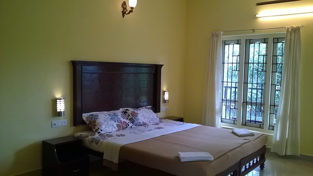 Kerala House 10/25