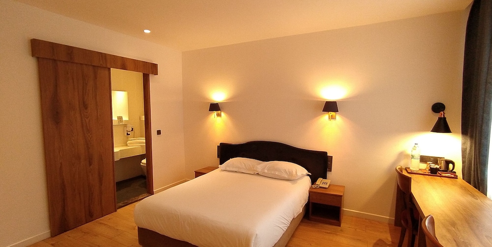 Armagrandi Spina Hotel 22/66