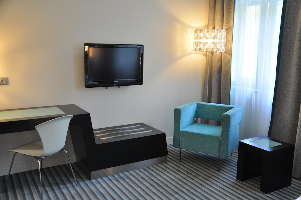 Red And Blue Design Hotel Prague 41/57
