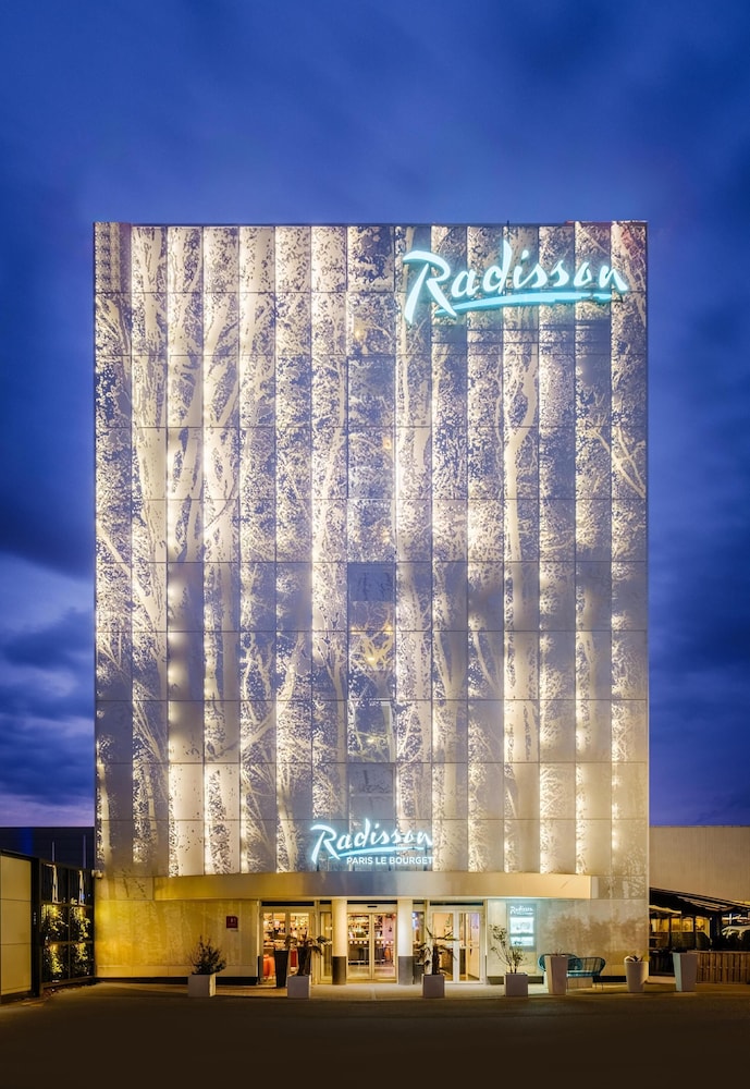 Radisson Hotel Paris Le Bourget 1/51