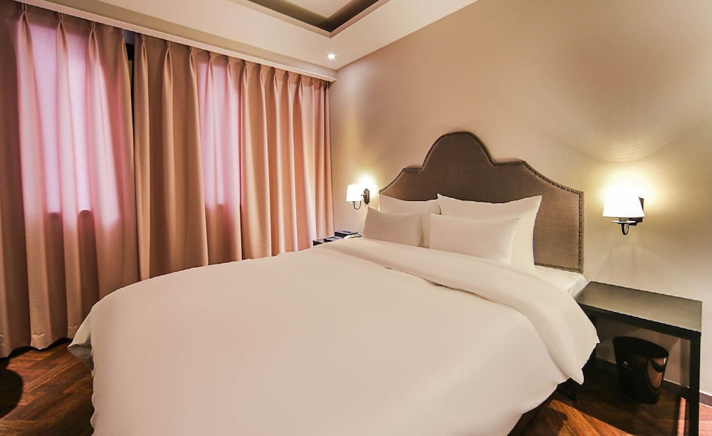 Hotel Frenchcode 9/50