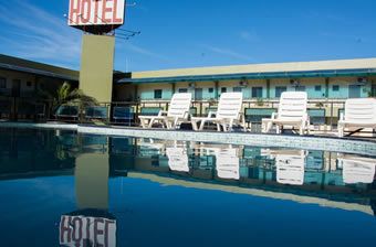 HOTEL PARANOA 1/10