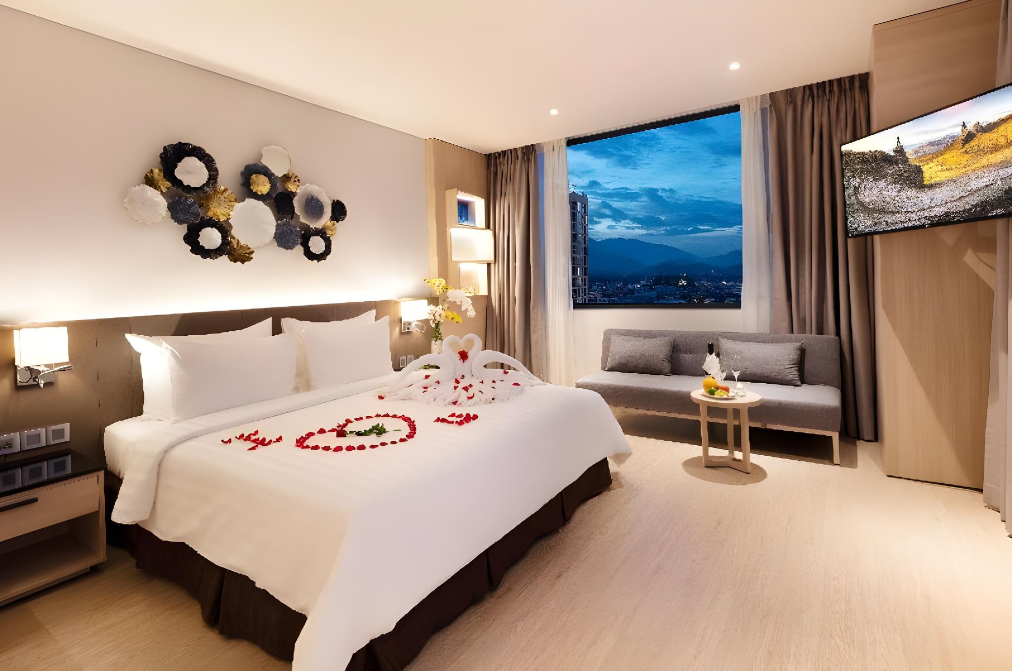 غرفة غراند ديلوكس بسرير كينج بإطلالة على البحر