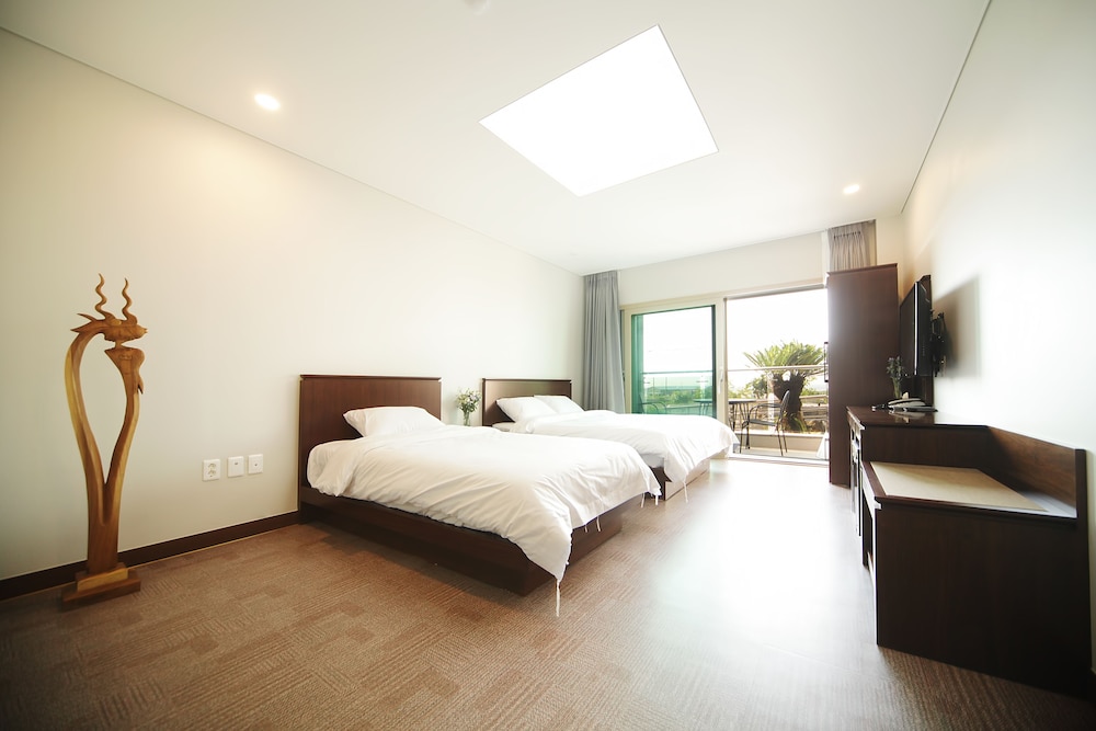 Sea Hotel 22/42