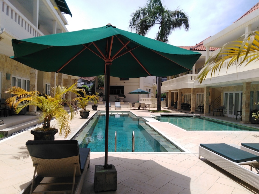 BALI COURT HOTEL AND APARTMENT 33/39