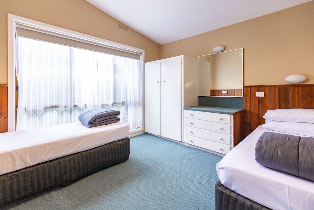 NRMA Halls Gap Holiday Park 11/50