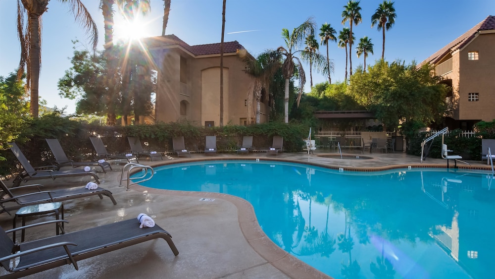 Best Western Plus Palm Desert Resort 1/43