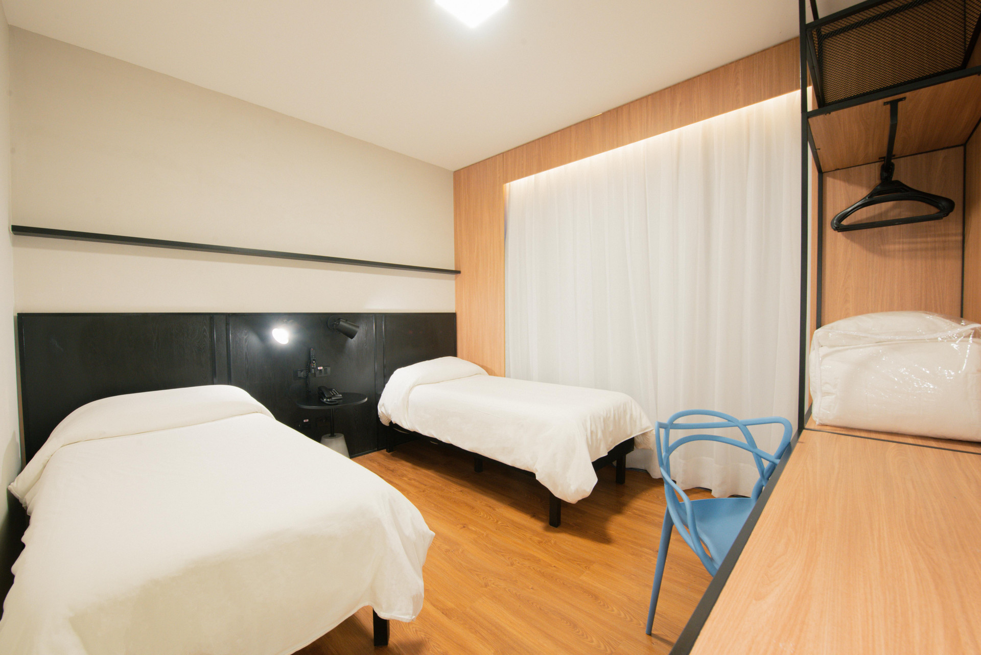 Superior, Double Bed, Street View