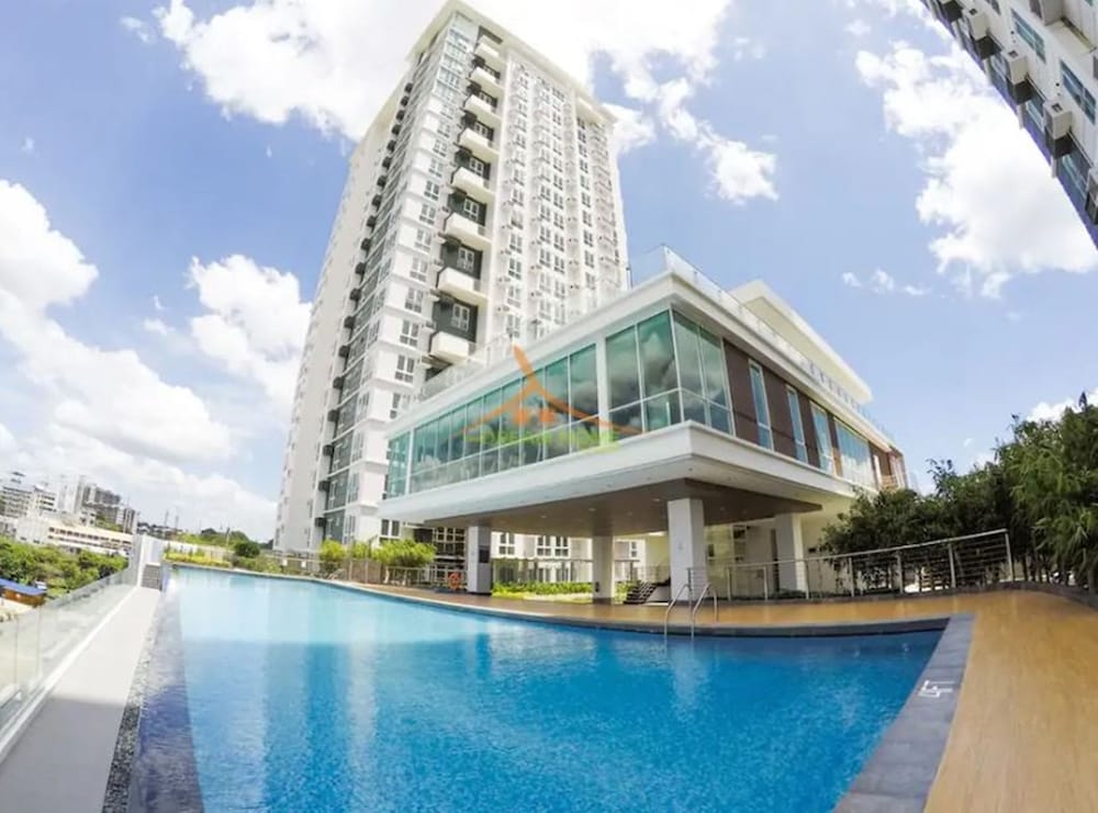 Studio Unit At Abreeza Place 2/50