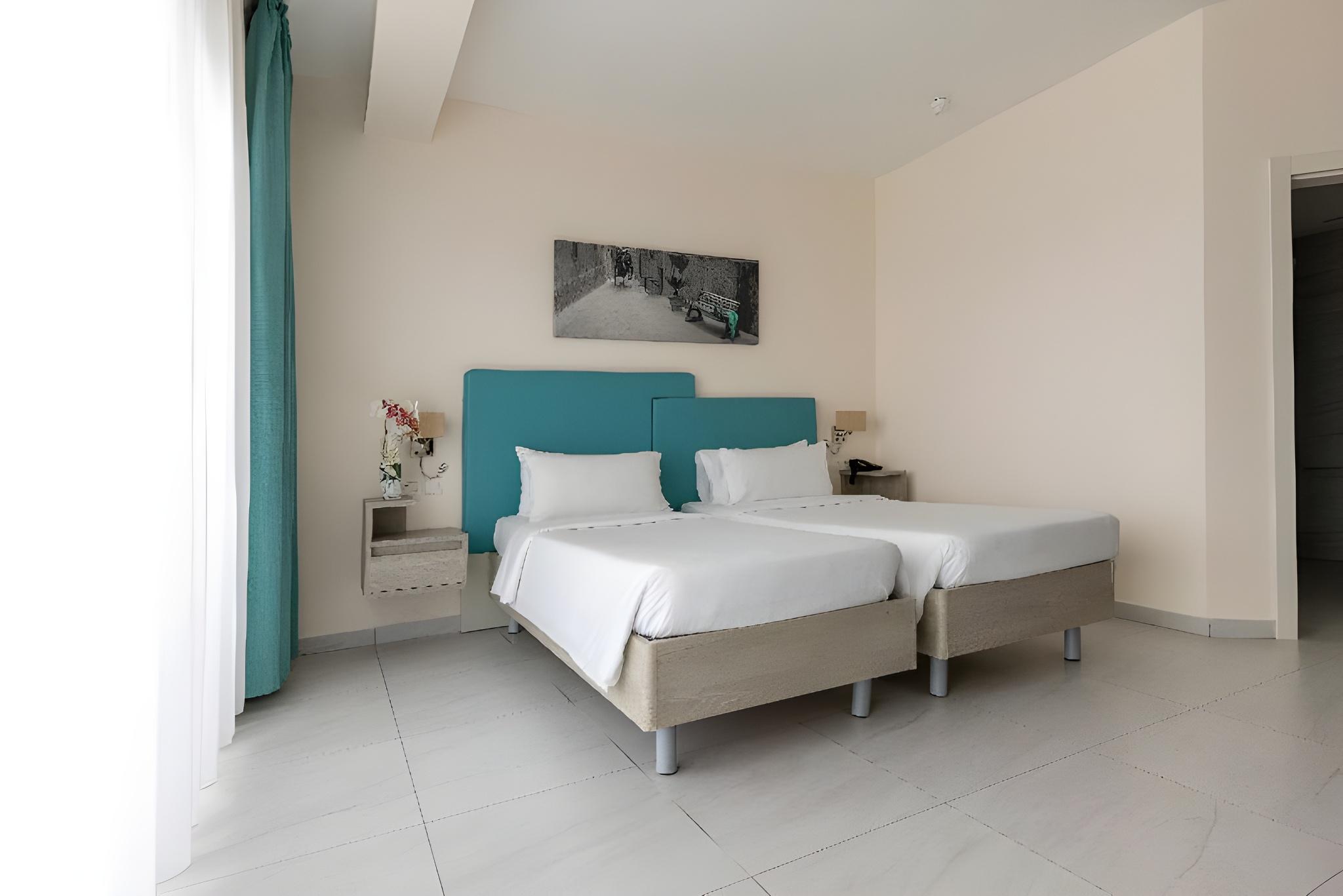 Room, Single, Land View, Balcony