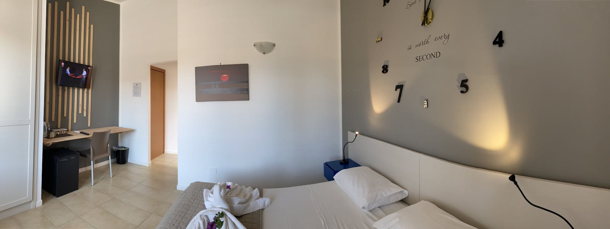 DELUXE, DOUBLE BED, BALCONY