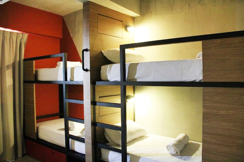Female Dorm, Top, Bunk Bed