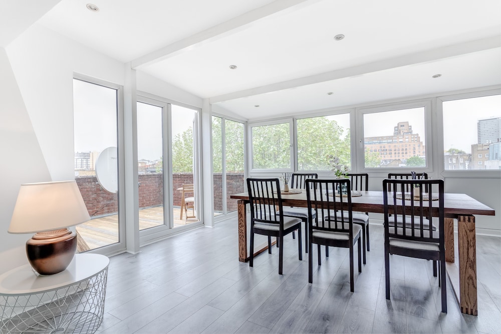 Sherborne court 31/50