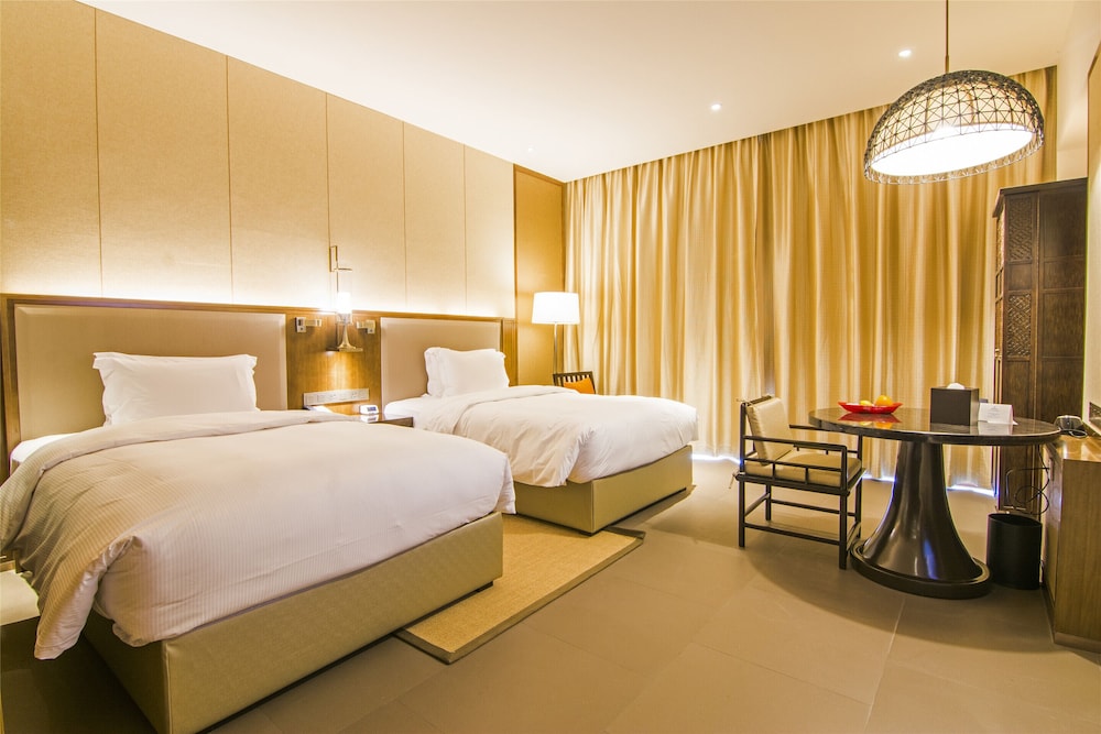 Deluxe, Twin Beds, Mountain or River View, Bay View, Hot Tub, Bathtub