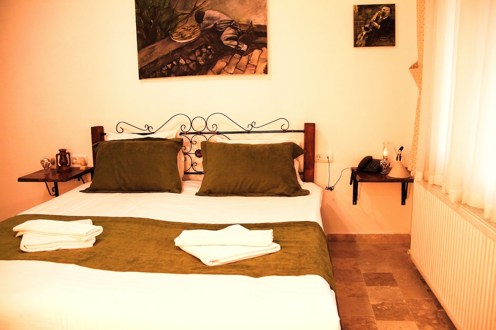 Kufe Hotel 4/47