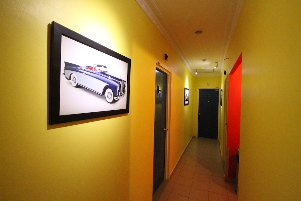 Hotel Station 18 20/32