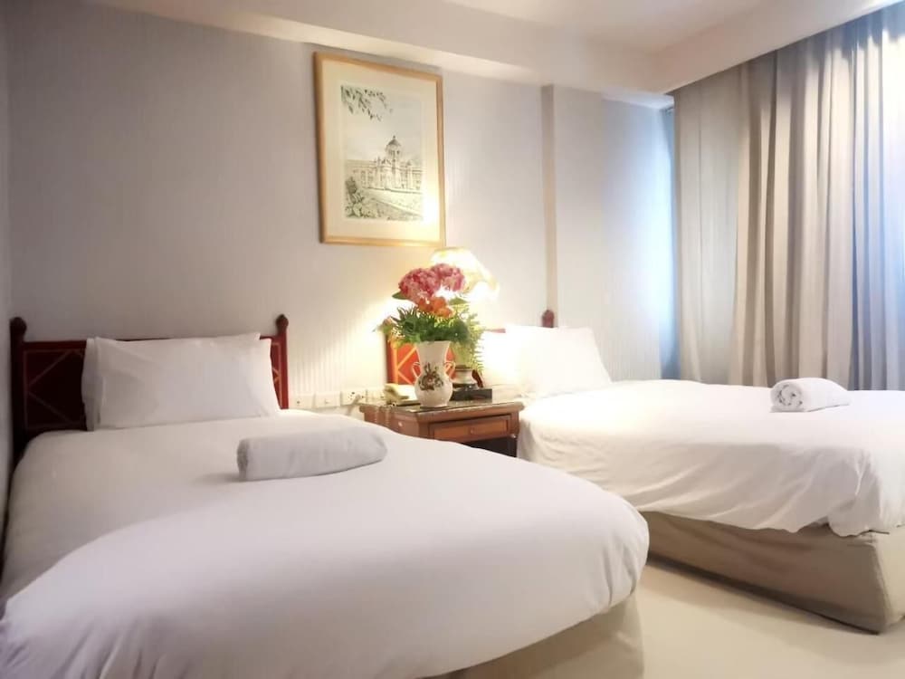 Diamond City Hotel 29/72