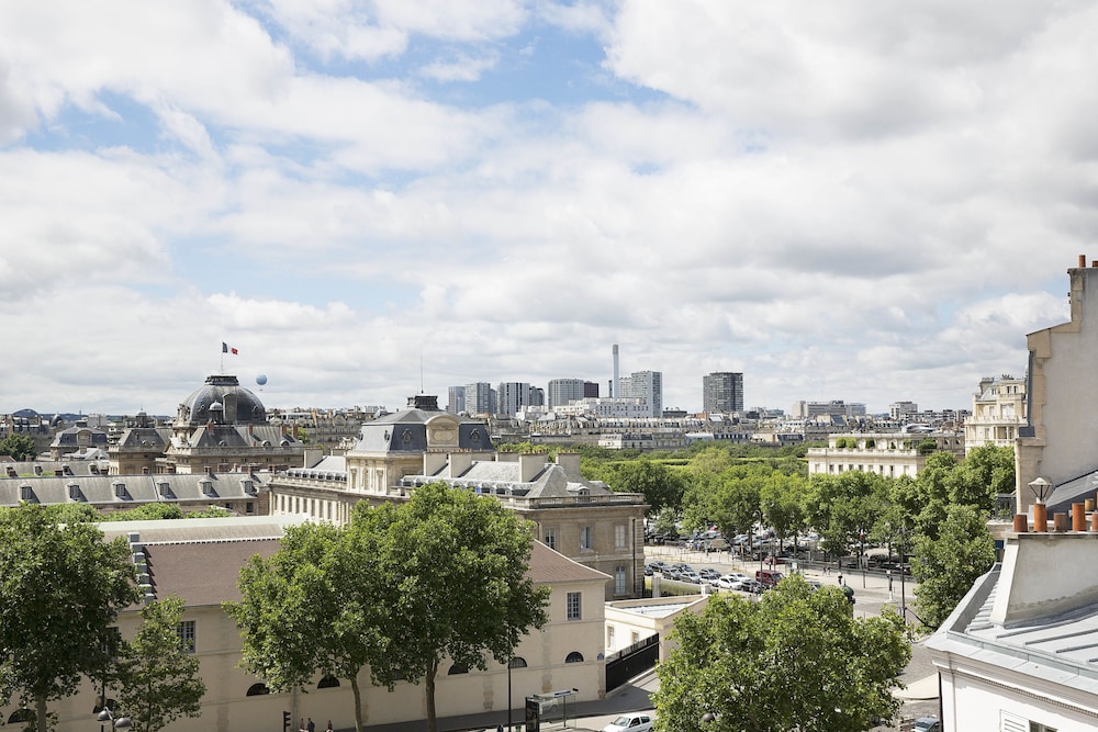 Hotel Eiffel Turenne