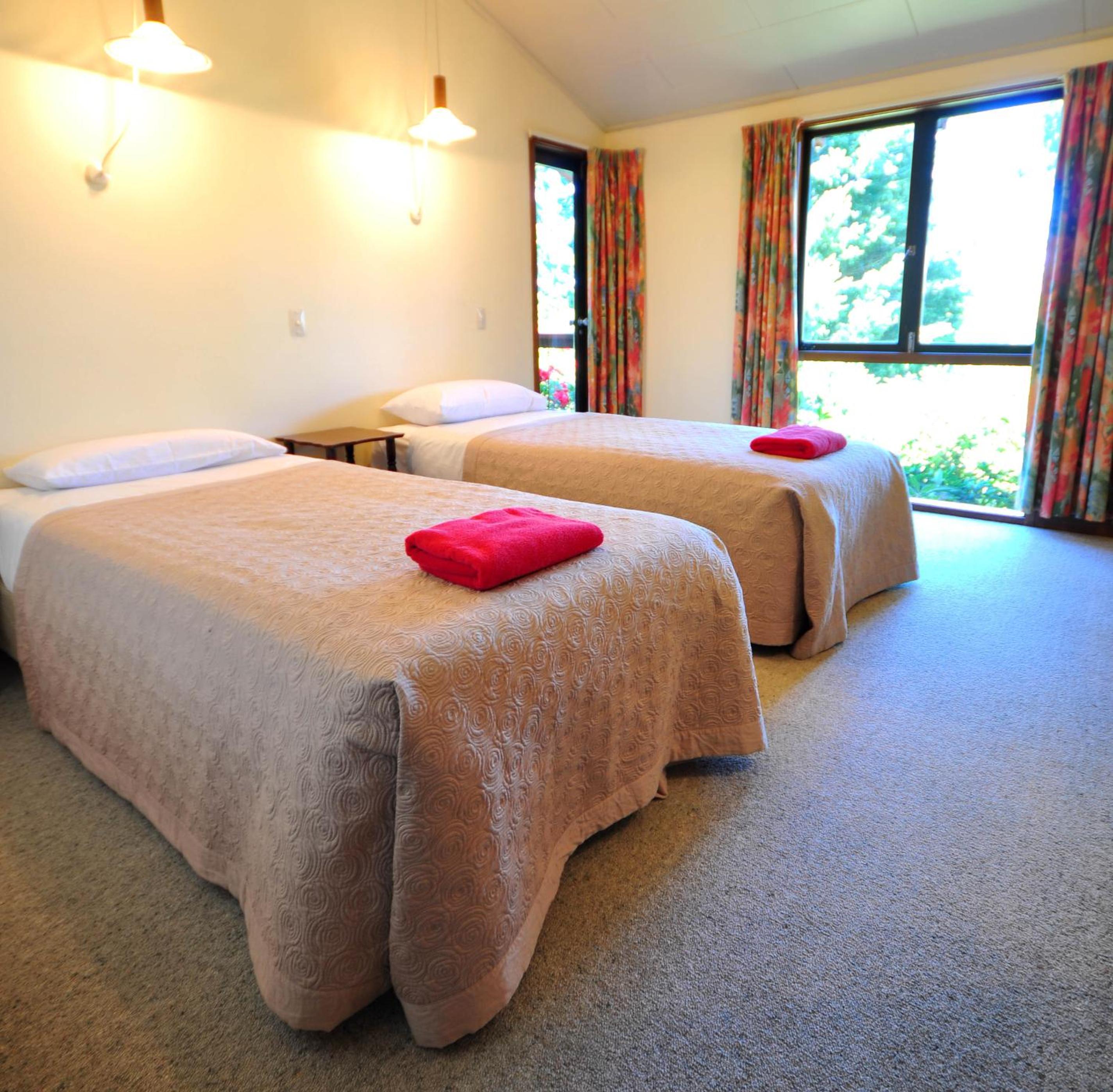 2 Bedrooms, Chalet