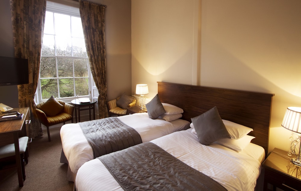 Royal Scots Club Hotel 15/56