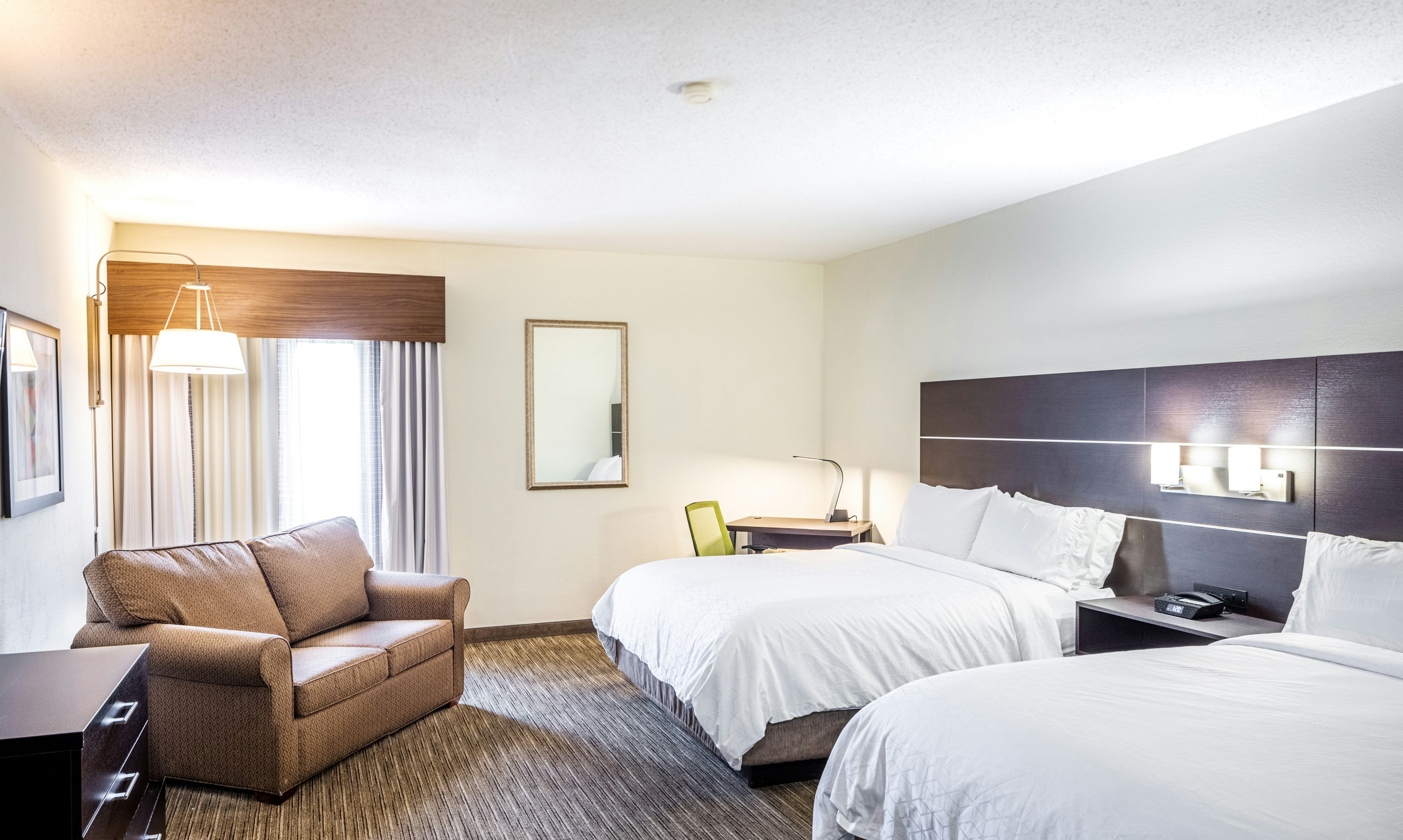Feature, 2 Queen Beds