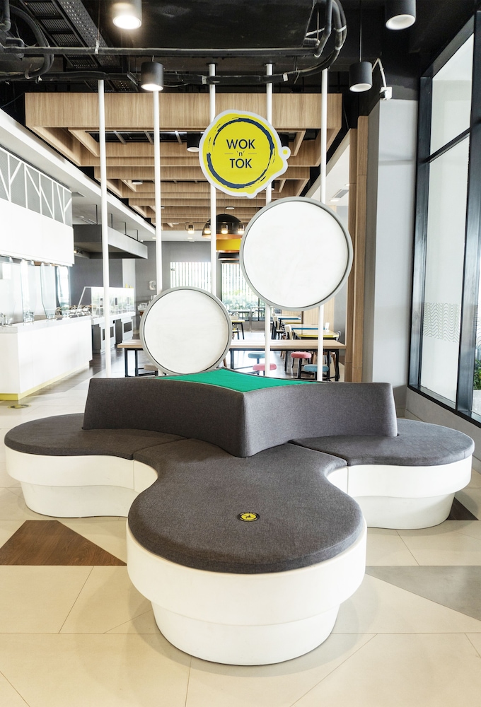 YELLO Hotel Jambi 写真2
