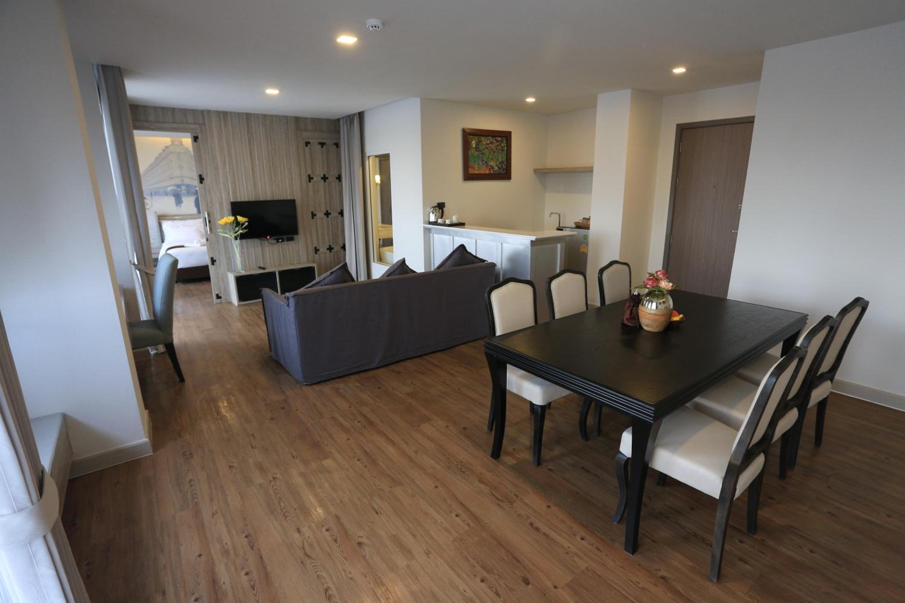 Bright Hotel Khon Kaen 35/50
