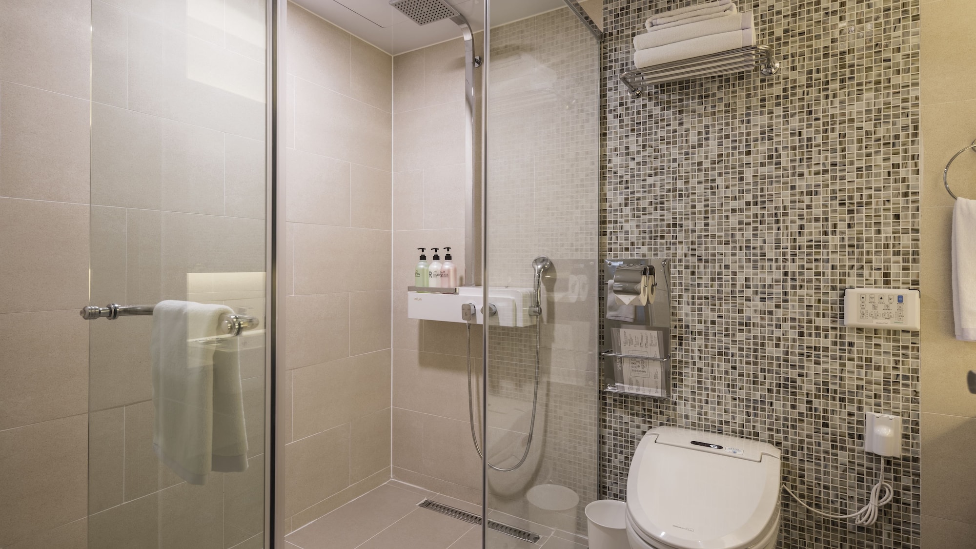 EXECUTIVE, SUITE