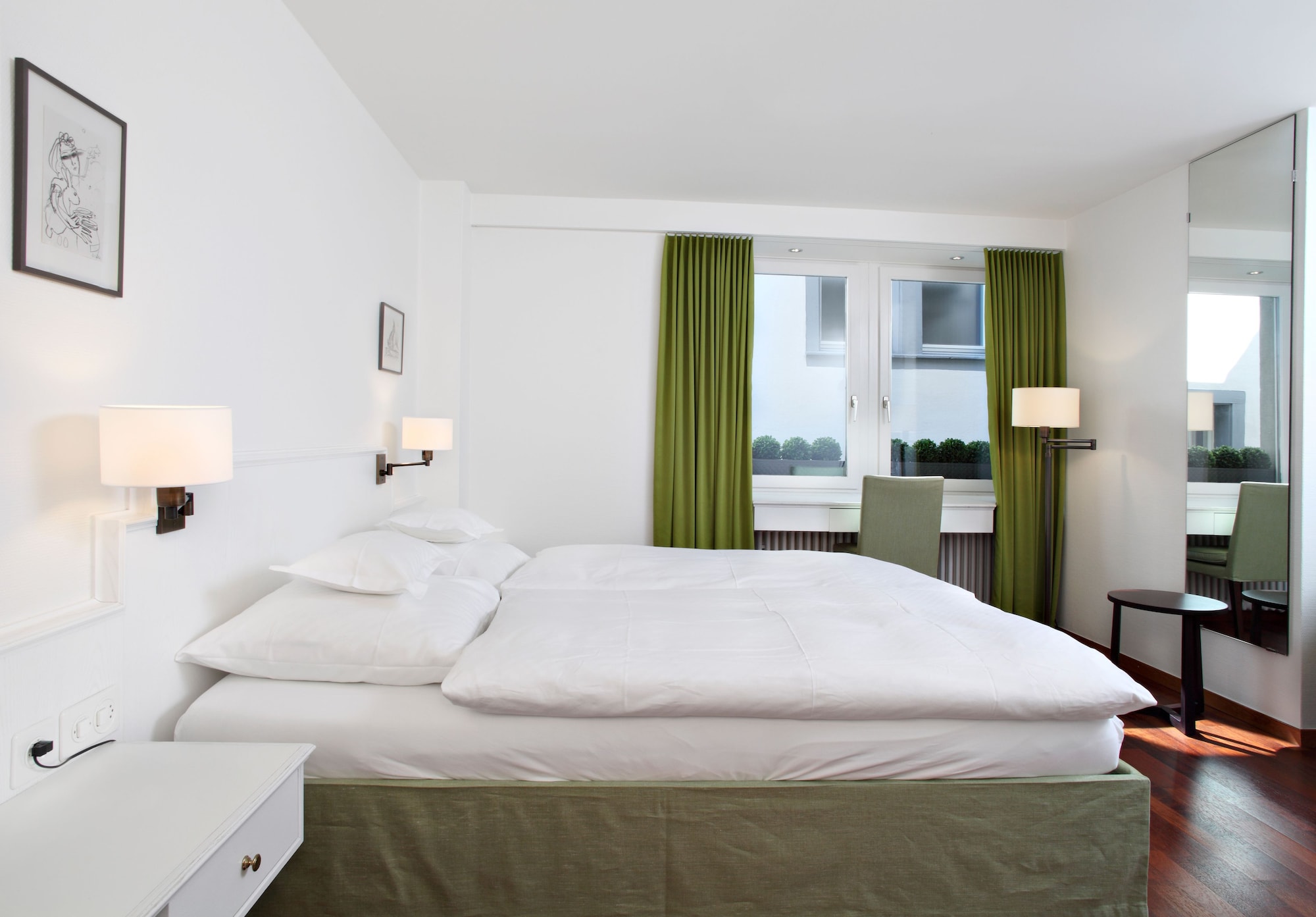BOUTIQUE, DOUBLE BED