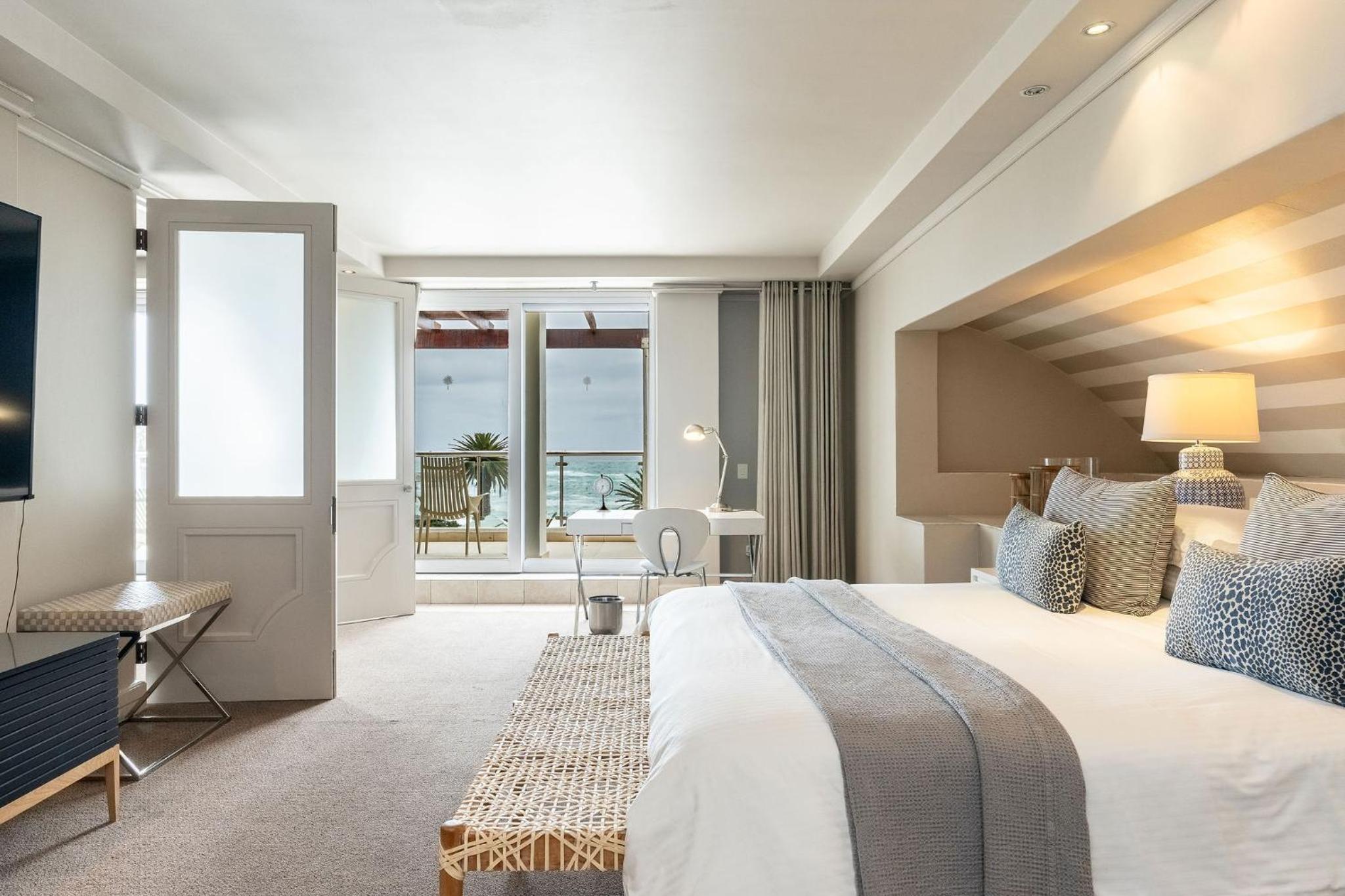Penthouse Suite, Sea View
