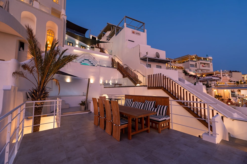 Day Dream Luxury Suites 1/81