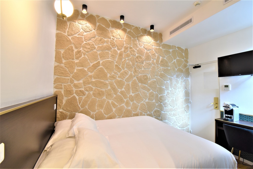 Hotel Bonne Nouvelle Paris 15/40