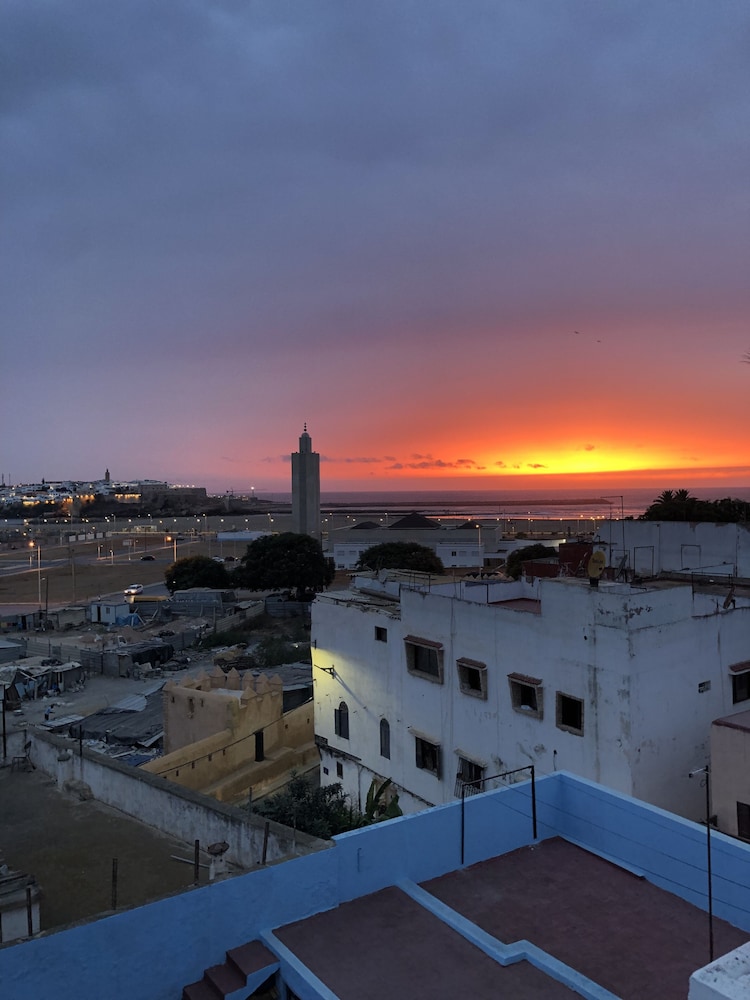 RIAD A LA BELLE ETOILE 2/83