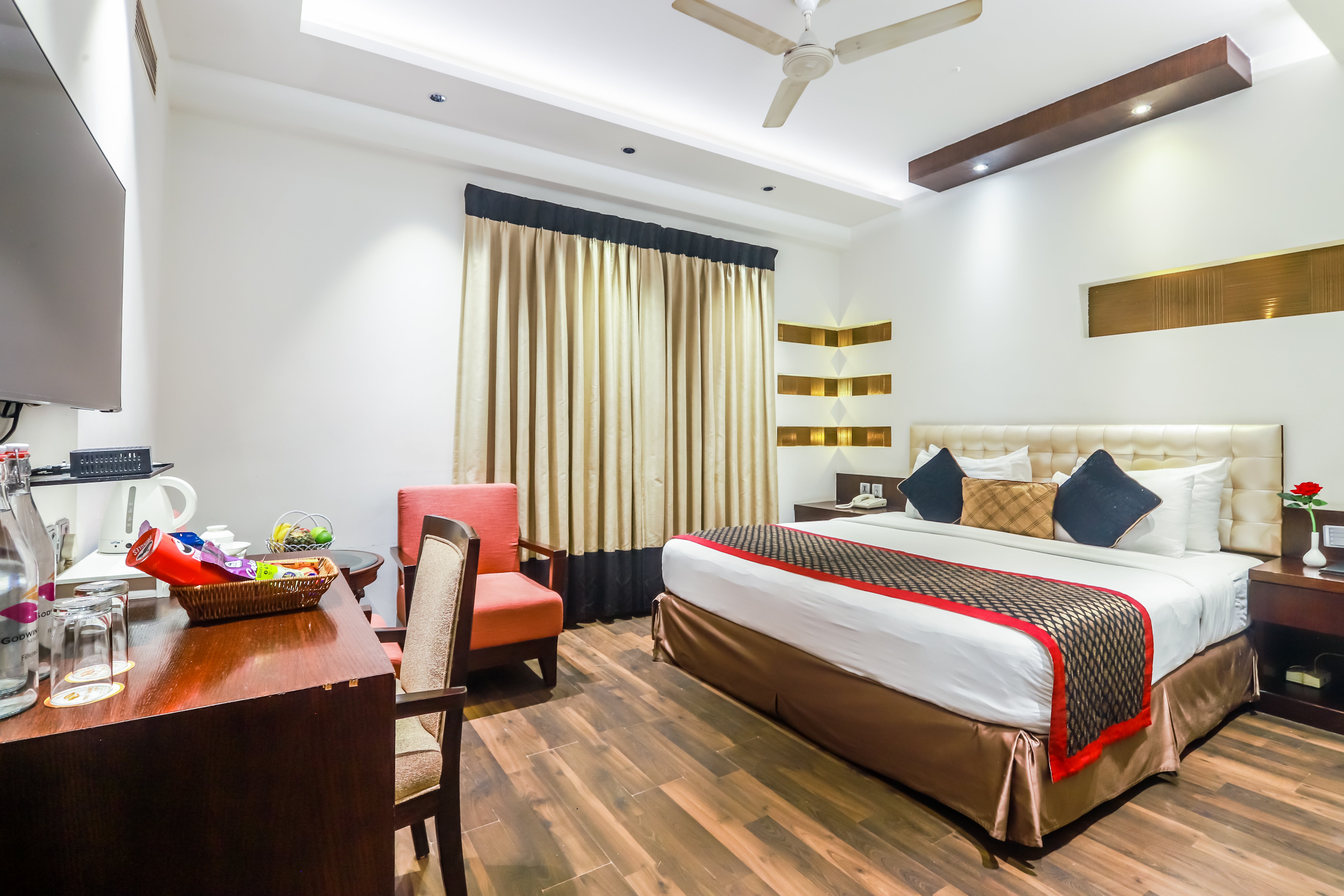 Grand Godwin Hotel 11/40