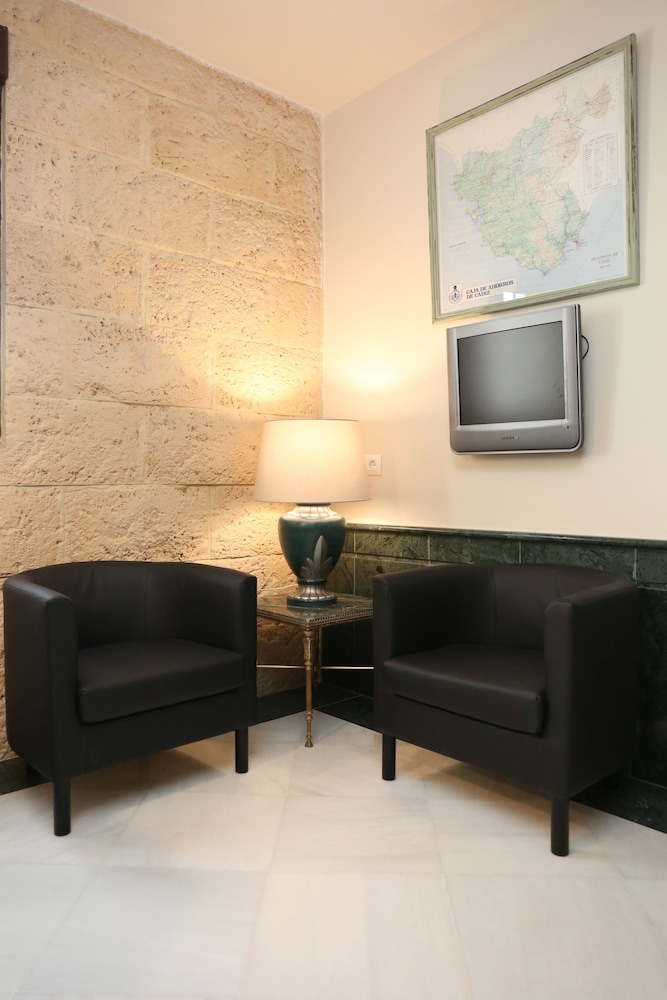 Hostal La Janda 48/66