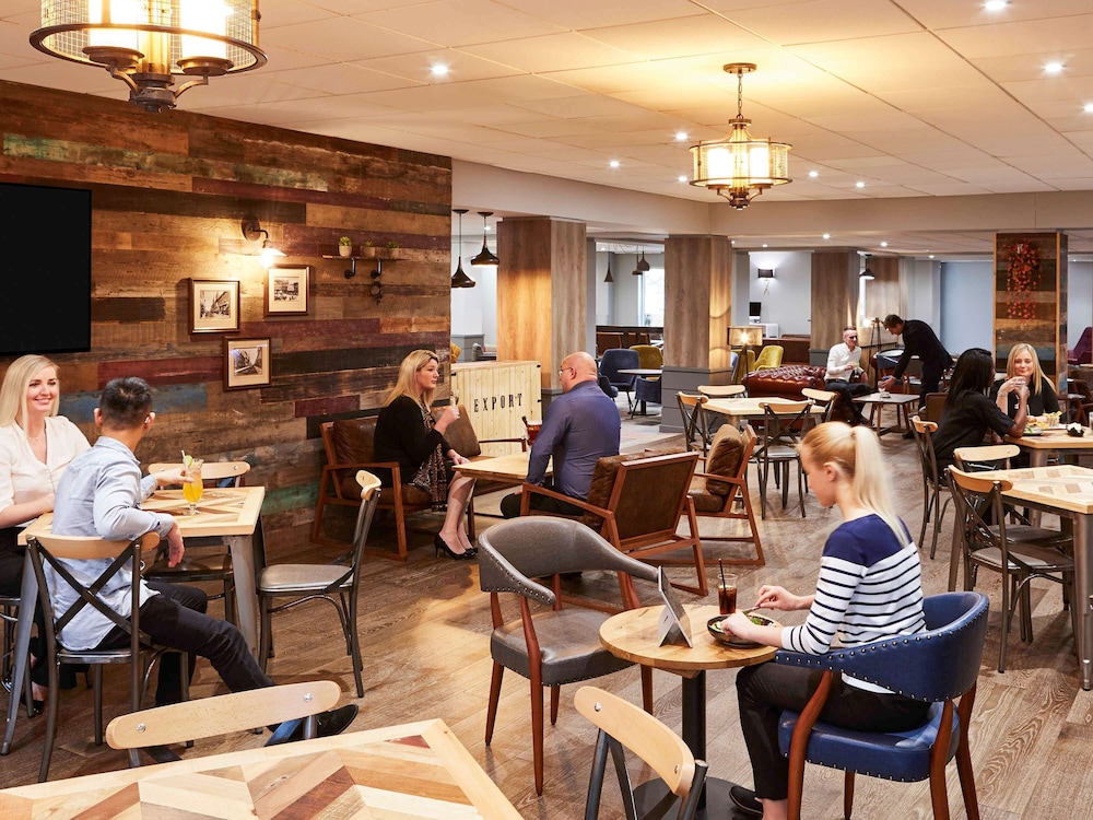 NOVOTEL WOLVERHAMPTON 52/69