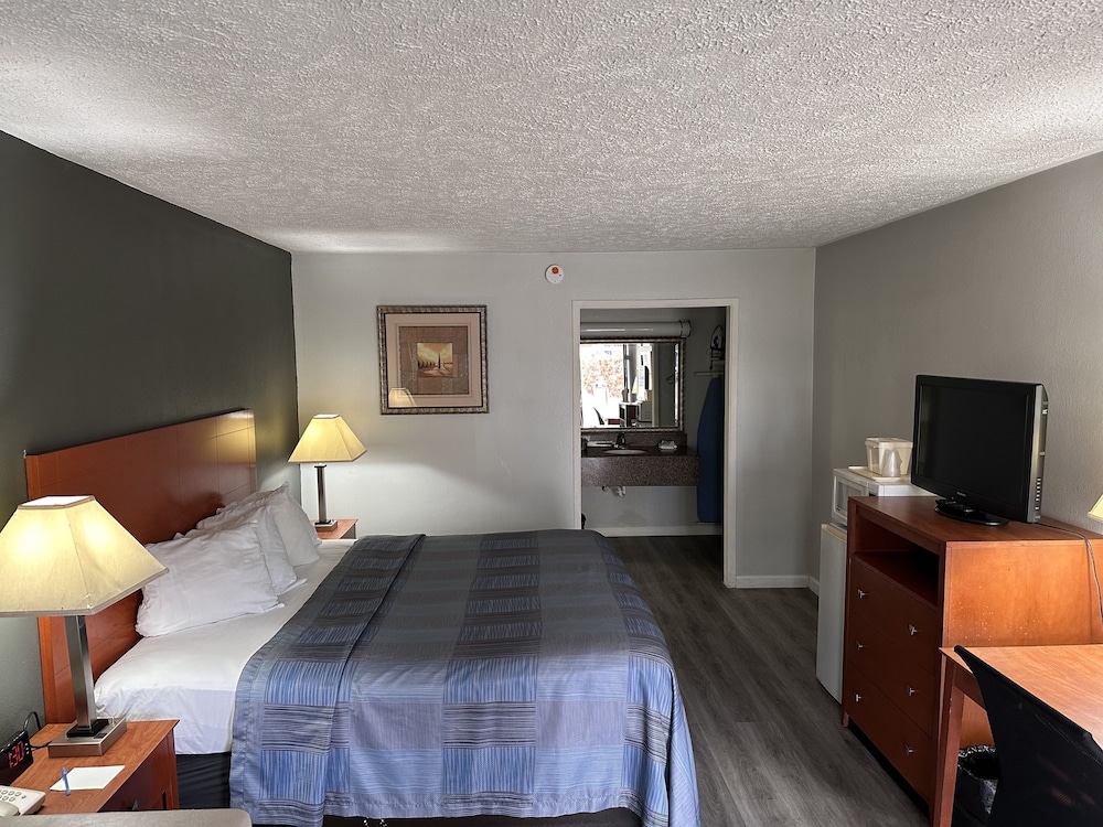 Wilkes Barre Inn And Suites 23/50