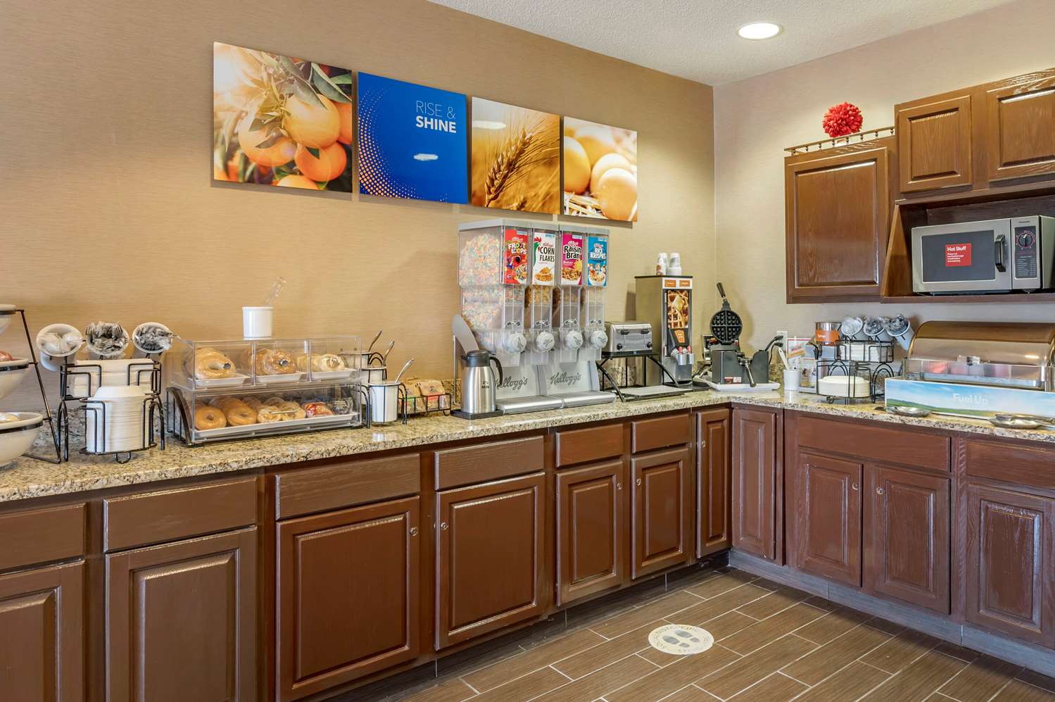 Comfort Inn Shelbyville North 14/17