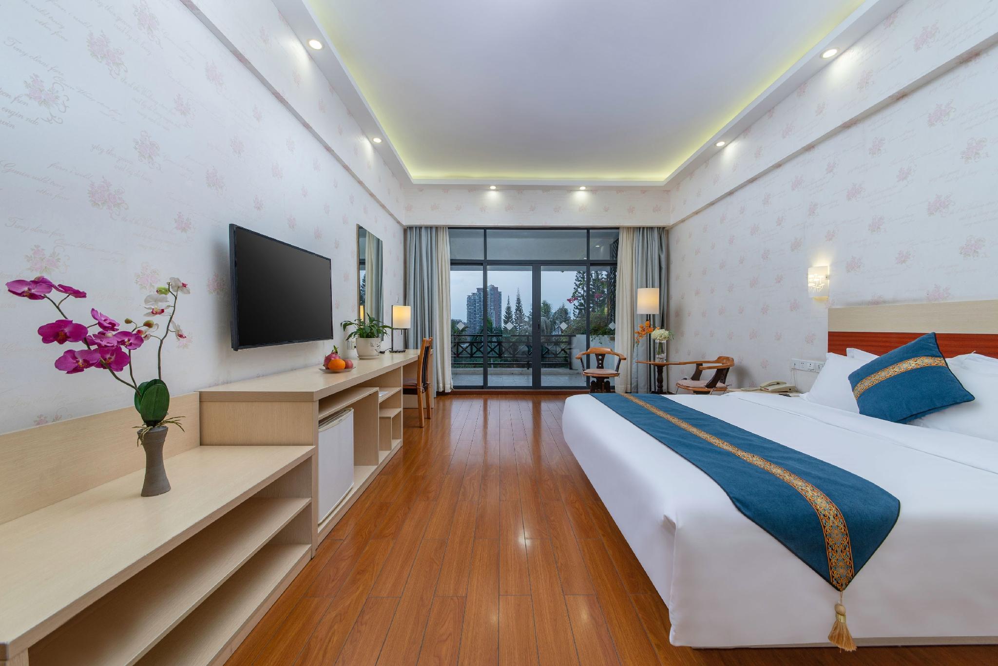 Evergreen Resort Hotel 6/32